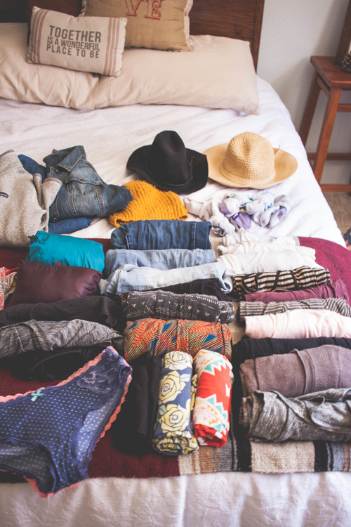 [HIS + HER'S] WHAT'S IN MY BAG